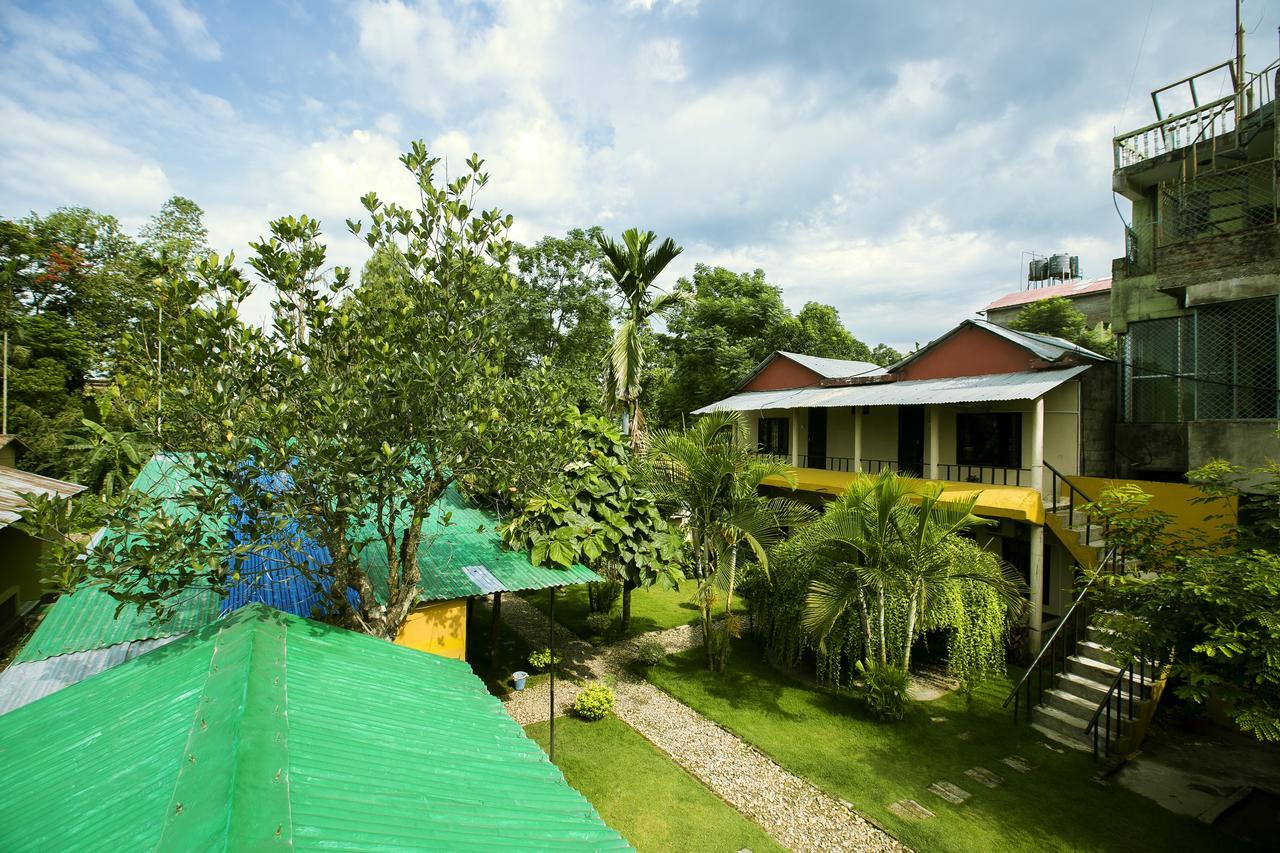 Sauraha Nana Hotel Exteriör bild